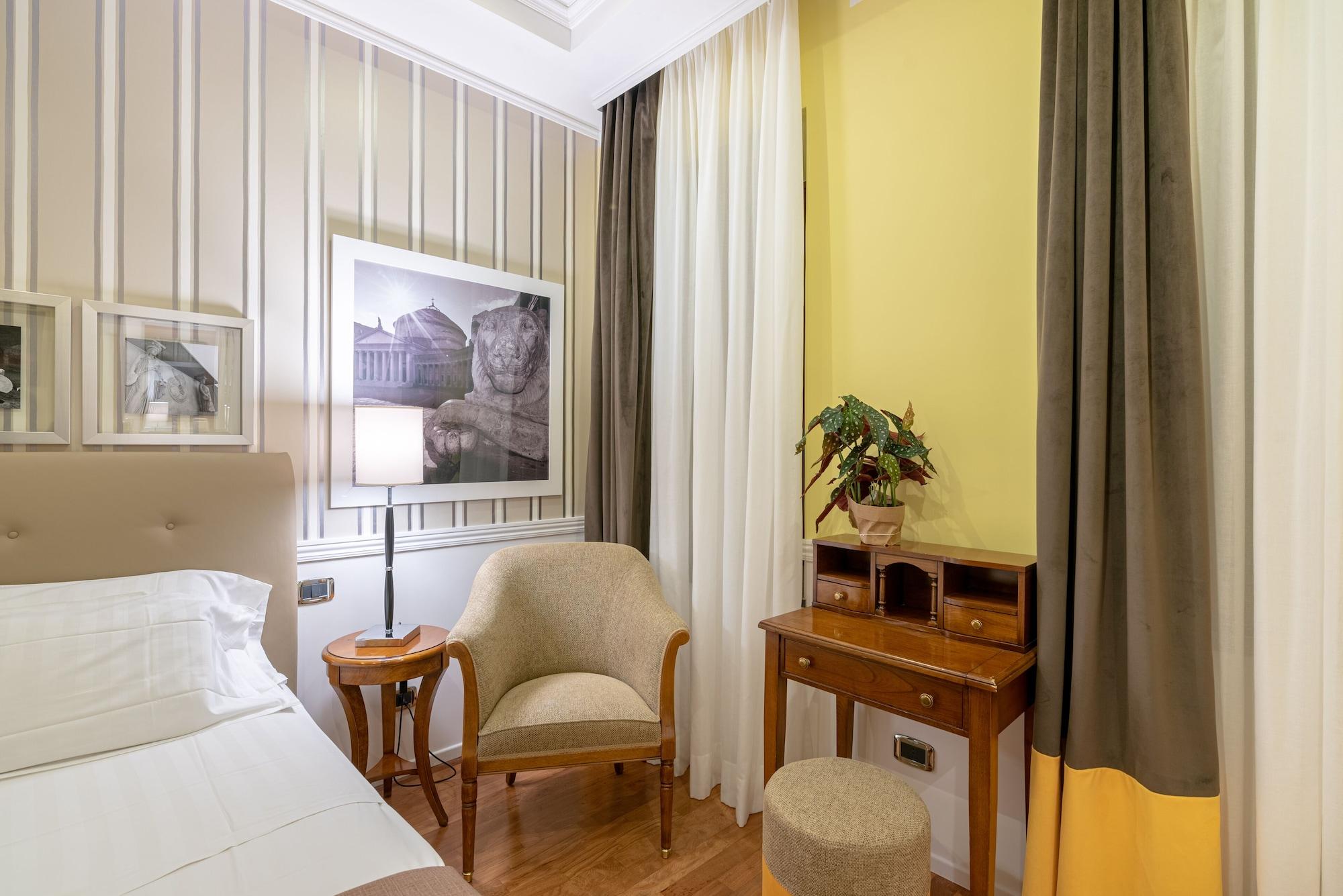 Palazzo Turchini 4* Napoli